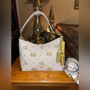 NWOT Coach Laurel Shoulder Bag in Floral Print